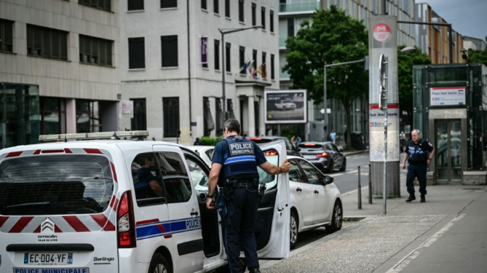 Attaque au couteau &agrave; Lyon: quatre bless&eacute;s, l'agresseur arr&ecirc;t&eacute;