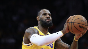 "LeBron wird nicht getradet": Manager dementiert Ger&uuml;cht