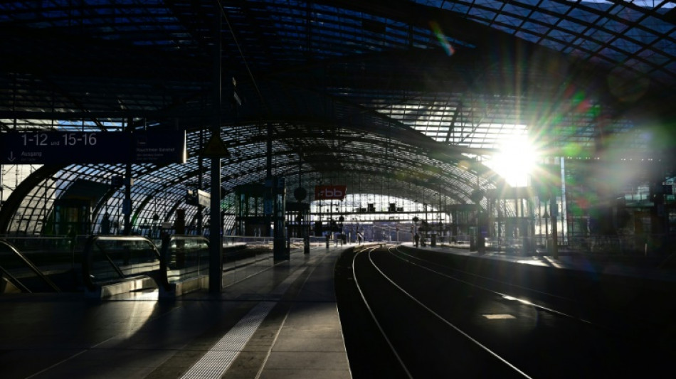 Innenminister wollen bundesweites Waffenverbot in Z&uuml;gen und an Bahnh&ouml;fen pr&uuml;fen