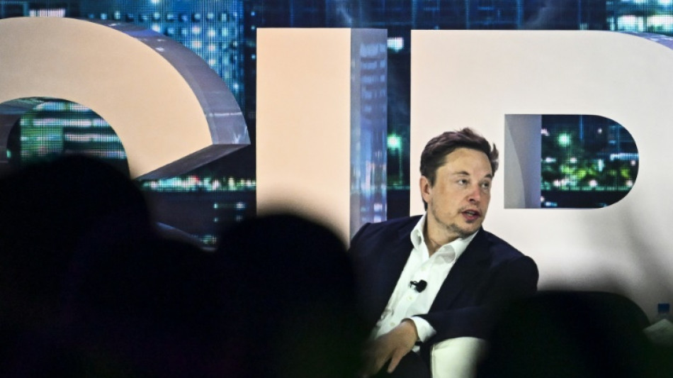 Macron empf&auml;ngt Milliard&auml;r Musk im Elys&eacute;e