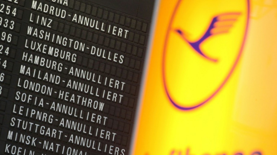 Un sindicato anuncia el mi&eacute;rcoles retrasos y cancelaciones de vuelos por una huelga en Lufthansa