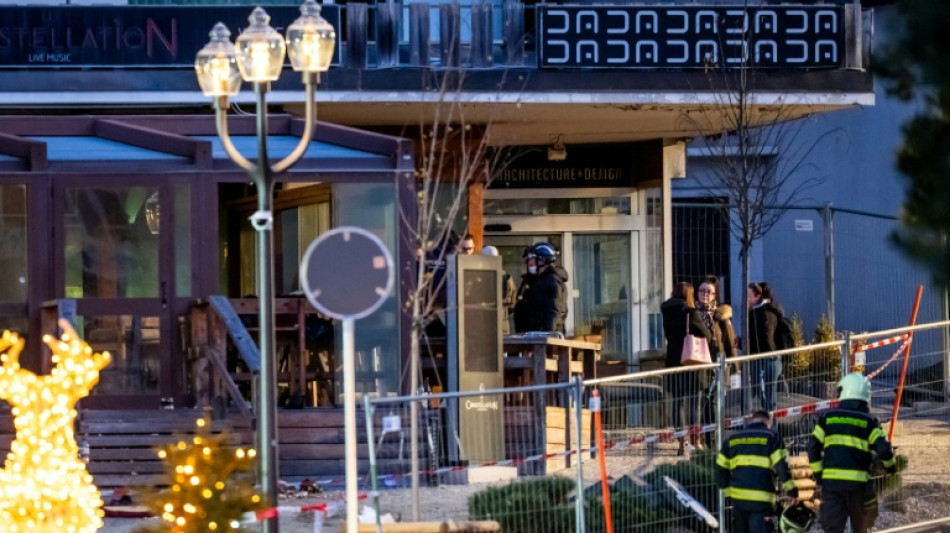 Polizei geht von "mehreren Dutzend" Toten bei Feuer in Crans-Montana aus
