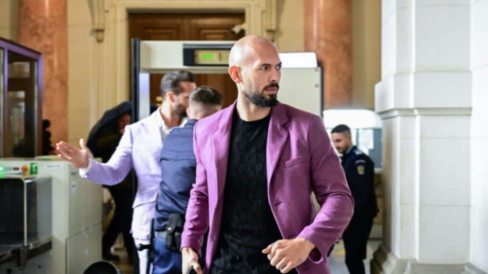 El "influencer" Andrew Tate y su hermano, acusados de "violaci&oacute;n" y "tr&aacute;fico de seres humanos" en Reino Unido, anuncia la Fiscal&iacute;a 