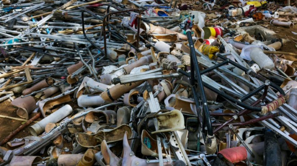 Un amputado en Ghana transforma vidas con pr&oacute;tesis fabricadas localmente