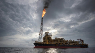 Incendie d'un navire p&eacute;trolier au Nigeria: 3 rescap&eacute;s, 7 port&eacute;s disparus