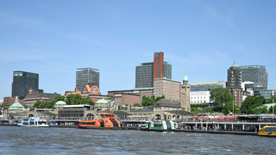 Obdachlose Frau will in Hamburger S-Bahn-Tunnel schlafen - Strecke gesperrt