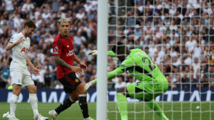 Spurs sink toothless Man Utd, 10-man Liverpool get first win