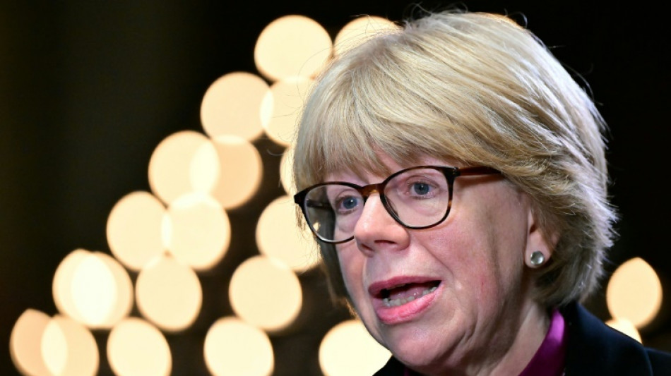 Sarah Mullally, a primeira mulher nomeada chefe da Igreja Anglicana