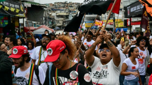 Tras el sangriento operativo, la ira toma la calle en una favela de Rio