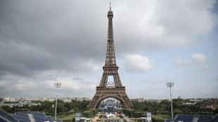 Proteste e cortei in Francia, chiusa la Tour Eiffel