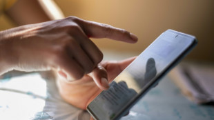 Undocumented migrants turn to Whatsapp to stay ahead of US raids