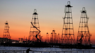 Il petrolio &egrave; in forte rialzo dopo gli attacchi iraniani, Wti a 82,07 dollari (+3,55%)