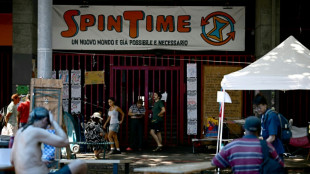 Une vague de chaleur frappe des familles expuls&eacute;es qui dorment dans la rue &agrave; Rome