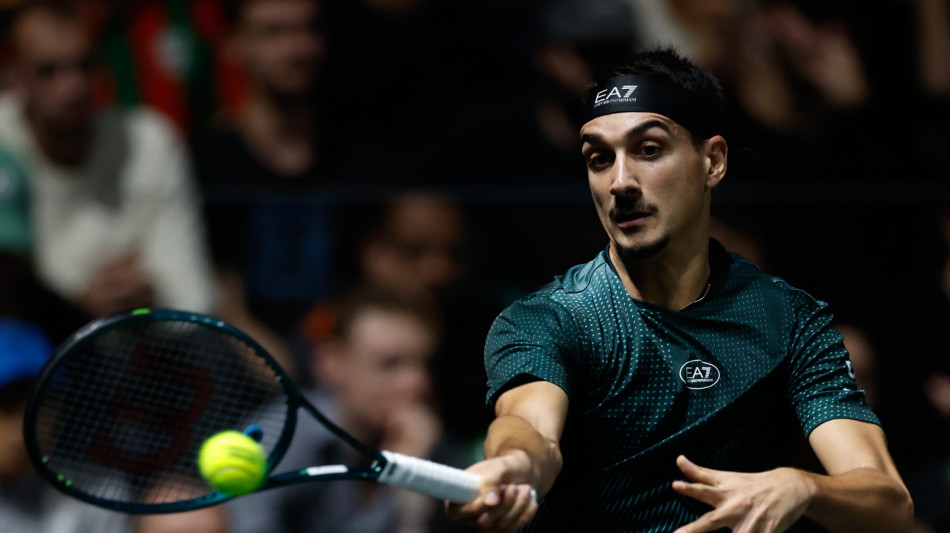 Masters Parigi: Sonego battuto, Medvedev va ai quarti
