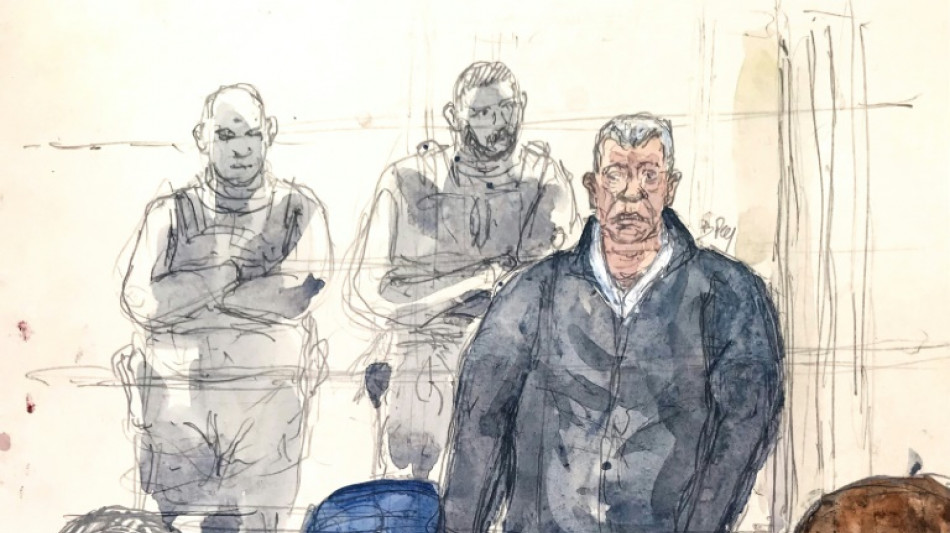 Dominique Pelicot n&atilde;o recorrer&aacute; da sua condena&ccedil;&atilde;o por estupro na Fran&ccedil;a