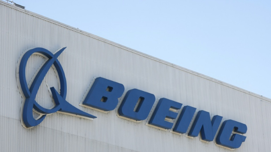 Boeing reduce a la mitad sus pérdidas en el segundo trimestre y supera las expectativas