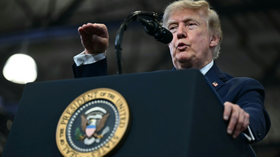 Trump diz que vai declarar "em breve" Estreito de Ormuz como "territ&oacute;rio dos Estados Unidos"