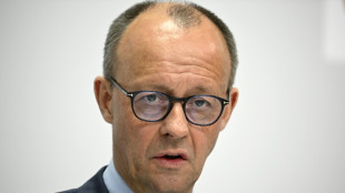 Merz fordert ungehinderten Zugang der Bundeswehr zu Schulen
