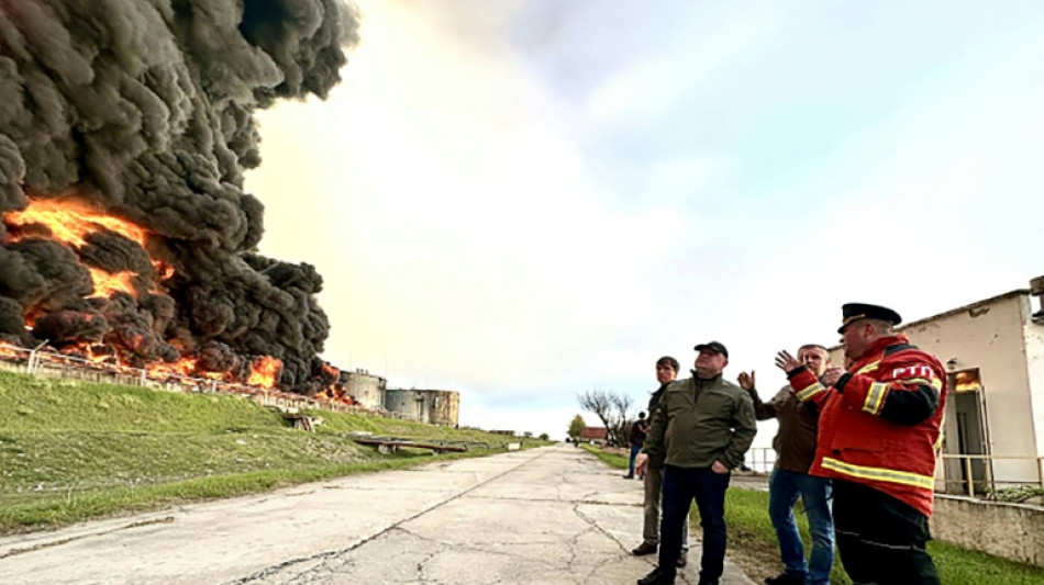 Gro&szlig;brand in Treibstofflager auf Krim nach mutma&szlig;lichem Drohnenangriff