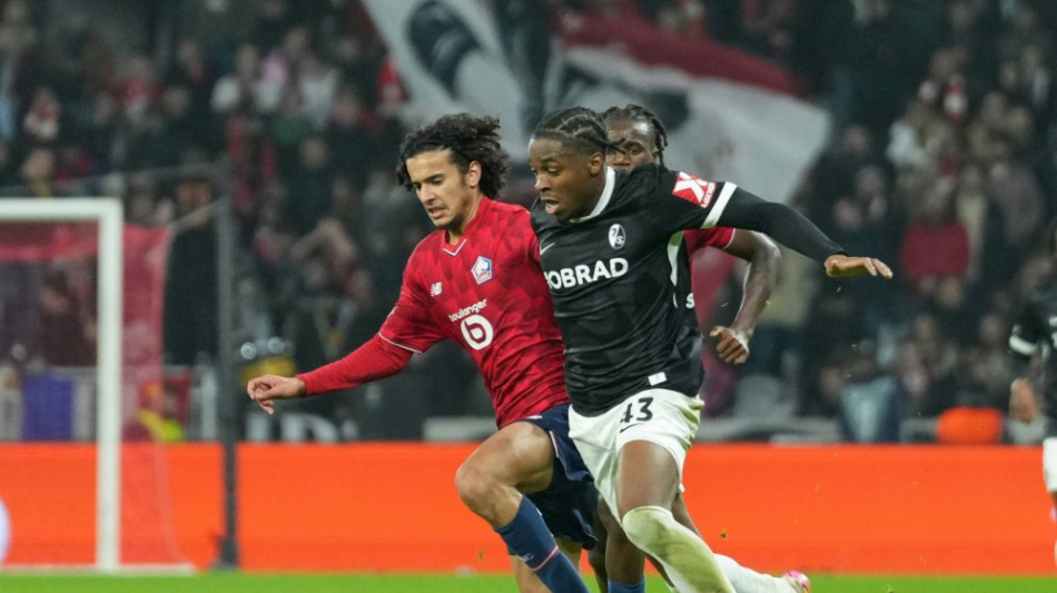 Giroud trifft sp&auml;t: Freiburg trotz Niederlage im Achtelfinale