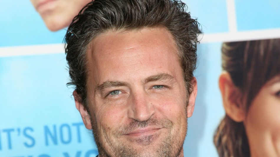 M&eacute;dico se declara culpable de suministrar drogas al actor Matthew Perry