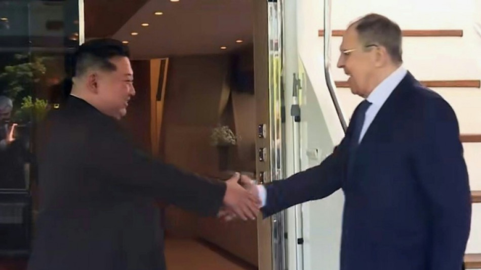 Le chef de la diplomatie russe re&ccedil;u par Kim Jong Un en Cor&eacute;e du Nord, selon Moscou
