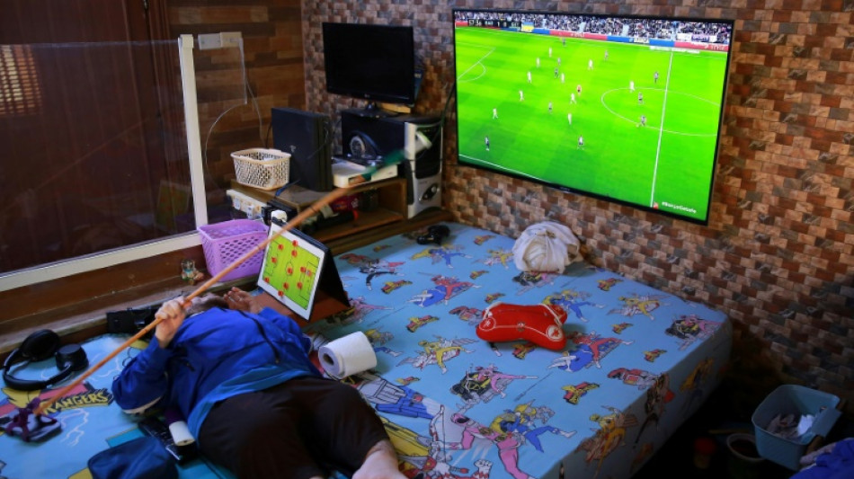 Jordanie: fan de foot et handicap&eacute;, il devient une star depuis sa chambre 