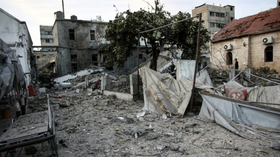 Un bombardeo israel&iacute; da&ntilde;a uno de los pocos hospitales en funcionamiento en Gaza