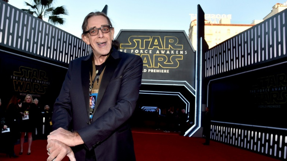 Subasta de recuerdos de un actor de "Star Wars" es abandonada a petici&oacute;n de su viuda