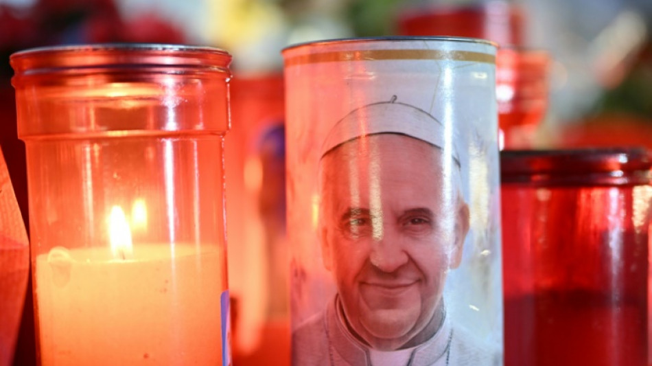 Le Car&ecirc;me d&eacute;bute sans le pape, hospitalis&eacute; dans un &eacute;tat stable