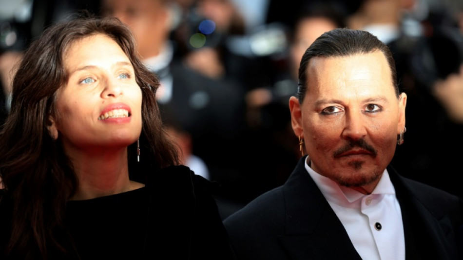 Festival de Cannes come&ccedil;a com o pol&ecirc;mico Johnny Depp como Lu&iacute;s XV