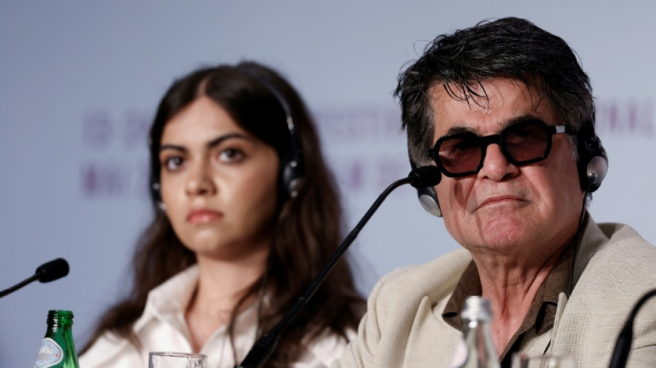 El cineasta iran&iacute; Jafar Panahi asegura en Cannes que encarcelar a un artista le da "ideas"