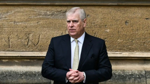 Au Royaume-Uni, la pression monte pour retirer au prince Andrew tous ses titres
