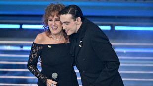 Fiorella Mannoia a Sanremo con la spilla della Palestina