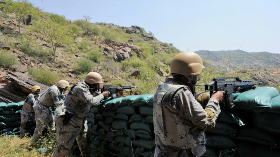 Guardias fronterizos sauditas mataron a cientos de migrantes et&iacute;opes, afirma HRW