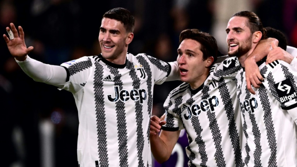 Juventus survive late scare to beat Fiorentina