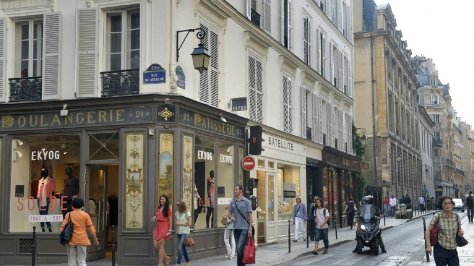 La mairie de Paris instaure une zone &agrave; trafic limit&eacute; dans l'hypercentre &agrave; partir de lundi