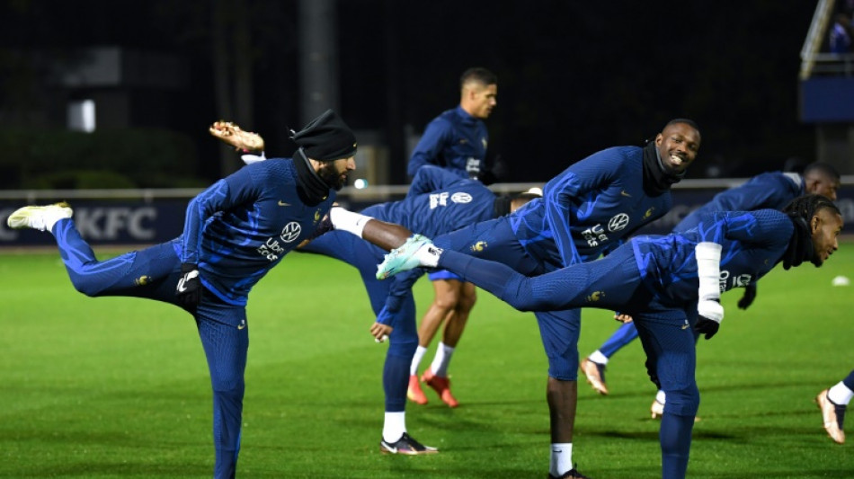 Mondial: affaiblis, les Bleus prennent pied &agrave; Doha