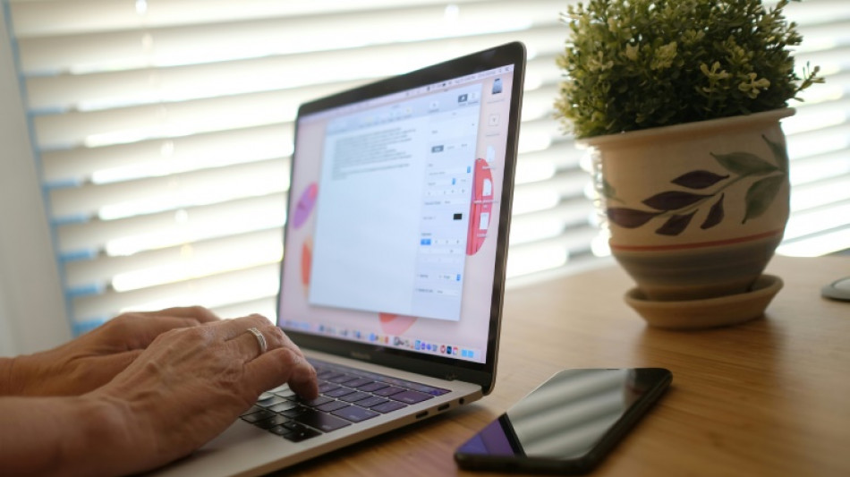 Le t&eacute;l&eacute;travail expose &agrave; "de nouveaux risques psychosociaux", selon une &eacute;tude