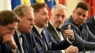 Liderado por Ronaldo, grupo para combater racismo no futebol é criado pela Conmebol