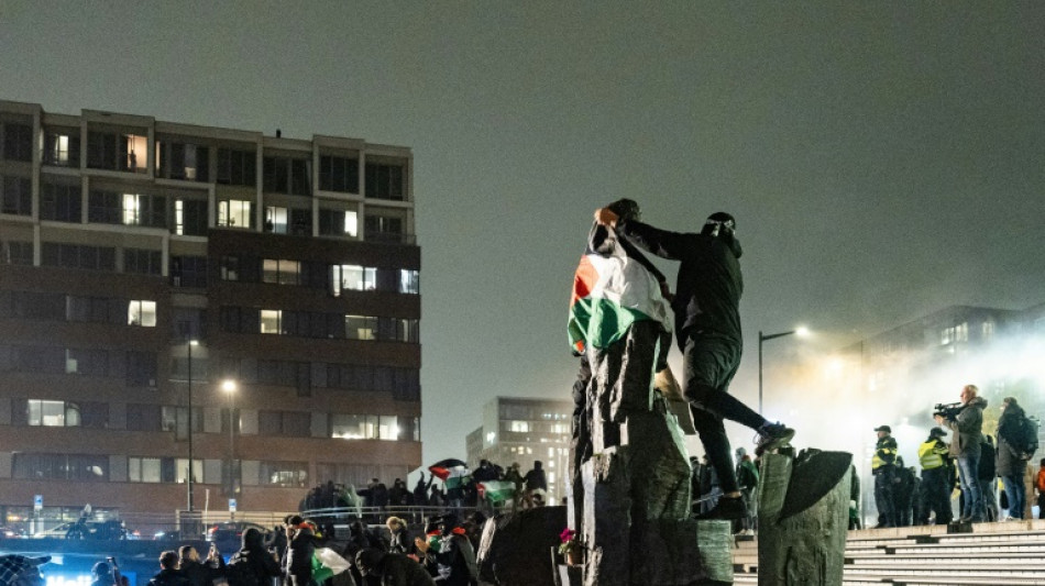 Torcedores israelenses chegam a Tel Aviv ap&oacute;s incidentes violentos em Amsterd&atilde;
