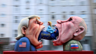 Rosenmontagsz&uuml;ge in Karnevalshochburgen gestartet: Spott f&uuml;r Putin aus D&uuml;sseldorf