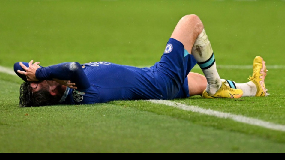 Chilwell injury sours Chelsea's win over Zagreb
