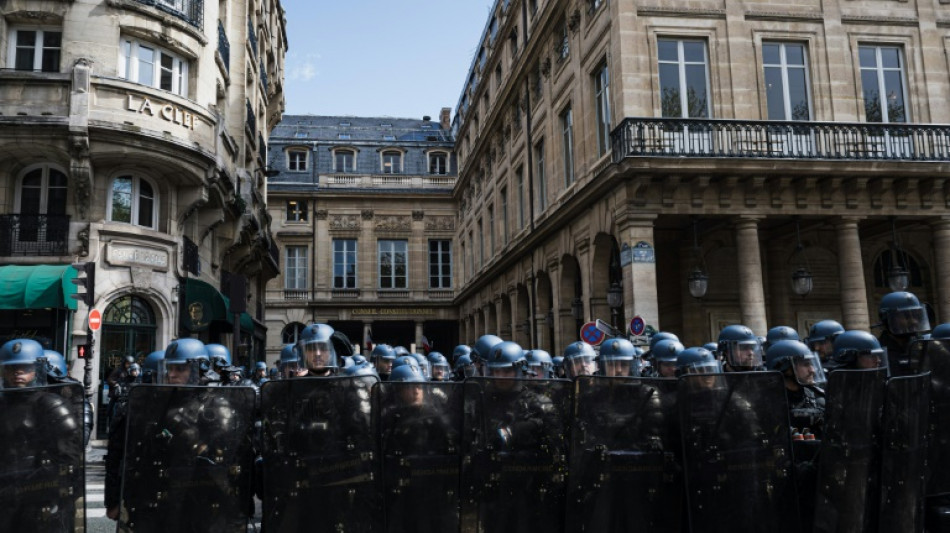 Gesetz zur Erh&ouml;hung des Rentenalters in Frankreich in Kraft gesetzt