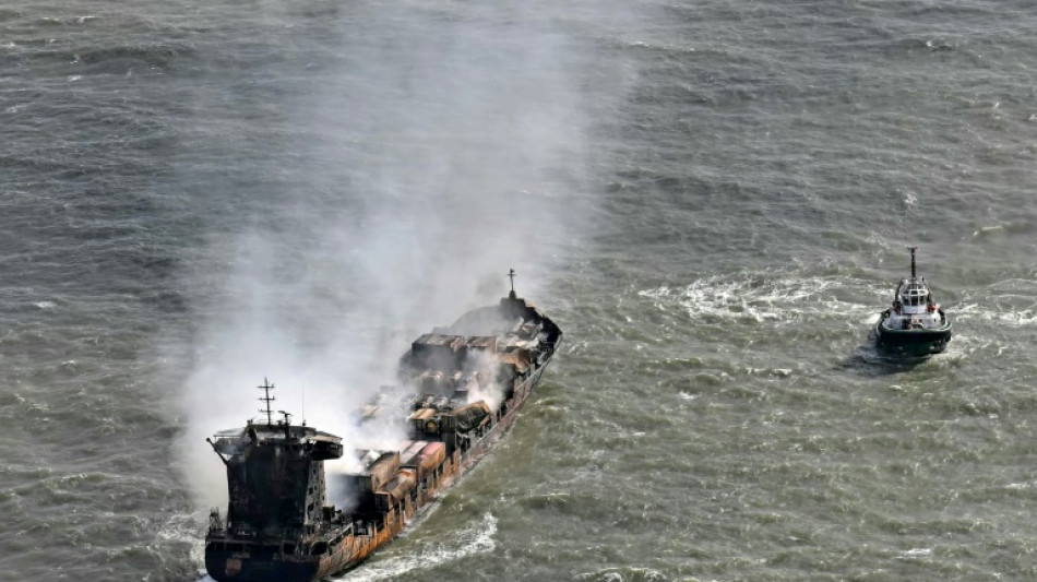 Collision en mer du Nord: des granul&eacute;s de plastique d&eacute;couverts dans l'eau et sur la c&ocirc;te