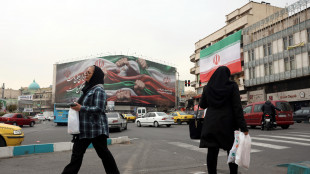 Teheran valuta di ripristinare internet gradualmente