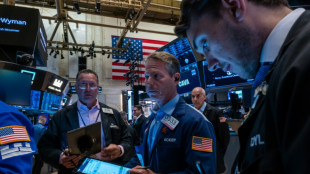 Wall Street commence en ordre dispers&eacute;, le Nasdaq se reprend