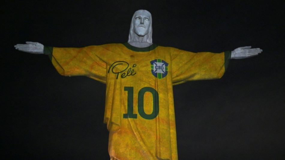 Au Br&eacute;sil, hommages &agrave; Pel&eacute; pour le premier anniversaire de sa mort