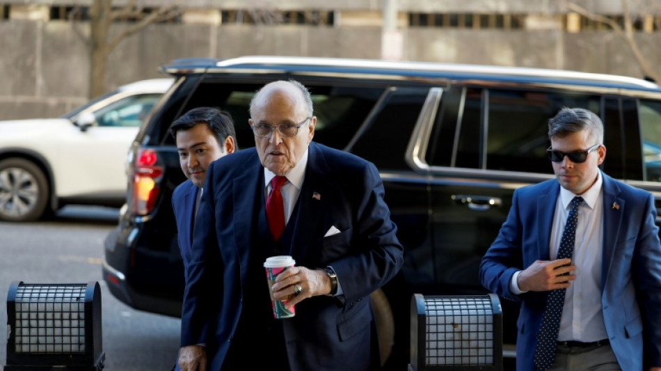 Giuliani, ex-avocat de Trump, condamn&eacute; &agrave; verser 148 millions &agrave; deux agentes &eacute;lectorales diffam&eacute;es