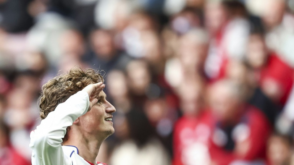 Ligue 1: Lyon l'emporte &agrave; Lille et recolle &agrave; Paris